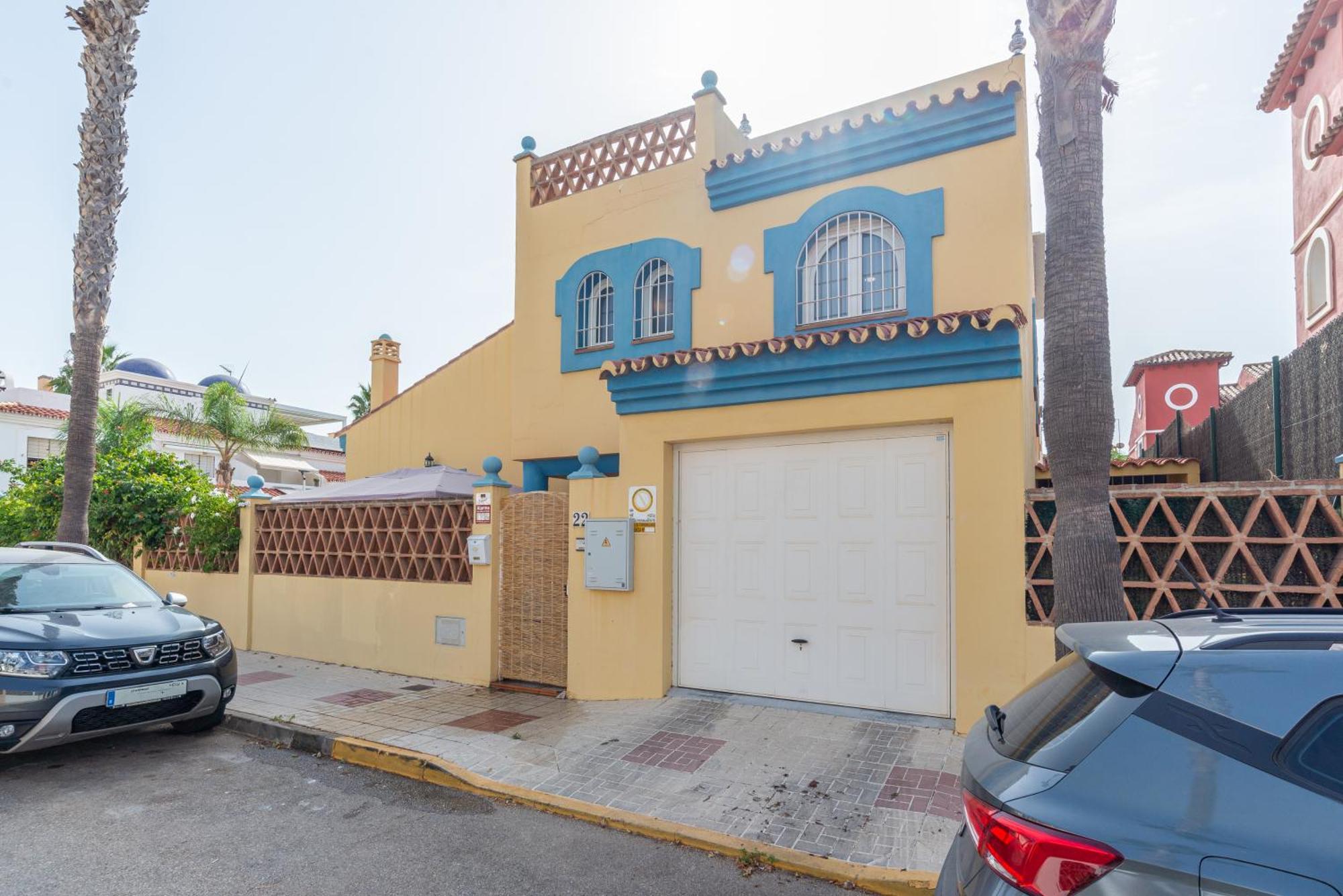 Villa Valentina - Renovated On Los Alamos Beach Torremolinos Exterior photo